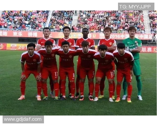 南京乒乓球队在全国状态排行榜中荣登第七名展现强劲实力与潜力 南京乒乓球队在全国状态排行榜中荣登第七名展现强劲实力与潜力