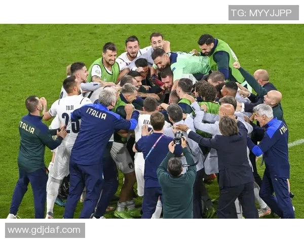 足球明星为抗击疫情齐心协力共同鼓掌传递希望与力量 足球明星为抗击疫情齐心协力共同鼓掌传递希望与力量